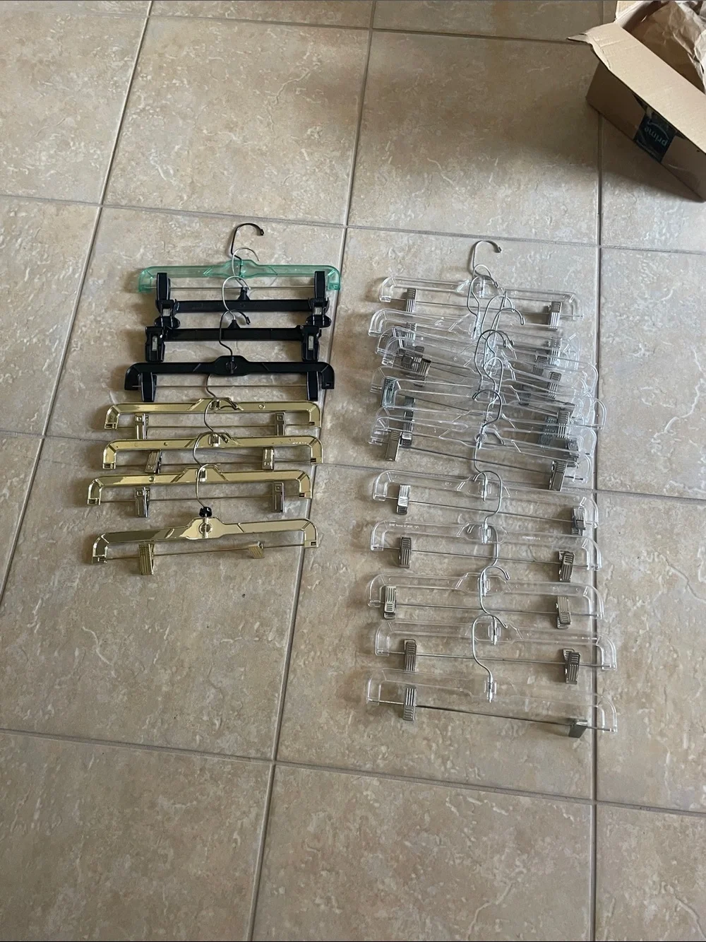23 skirt hangers Clear and Gold Skirt/Pant Hangers with Clips 23 Pack